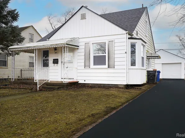 26042 Student St, Redford, MI 48239