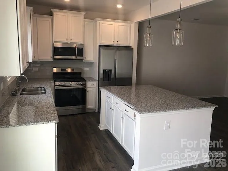 8171 Sheffield Dr — Photo 6