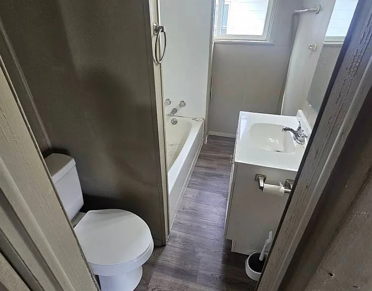 917 Milburn Ave — Photo 5