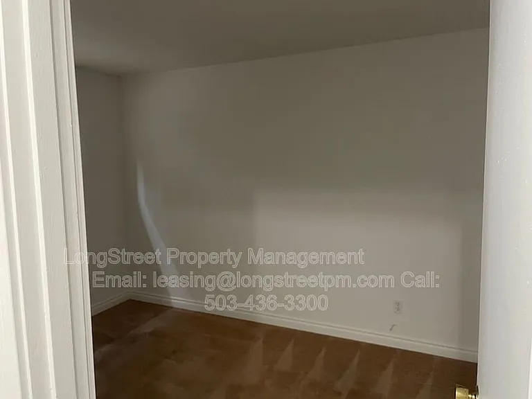 851 SW Broadway Dr #52 — Photo 12
