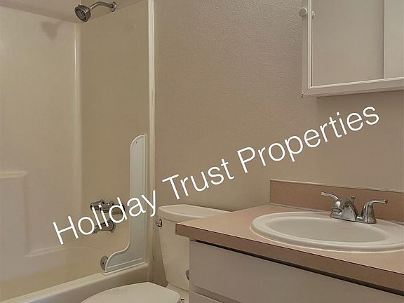 4th image of 17-422 E Bay Dr NE #17