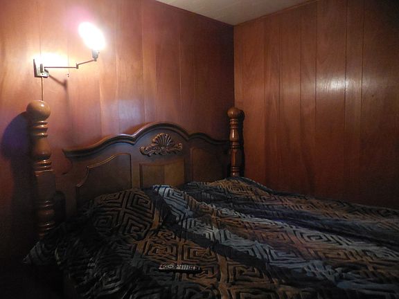 2nd image of 1521 Illinois Ave