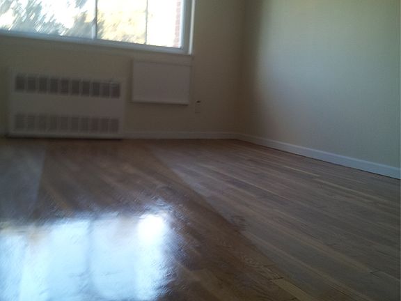 5th image of 164-08 Glenn Ave