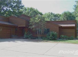 1434 Critter Trl, Manistee, MI 49660