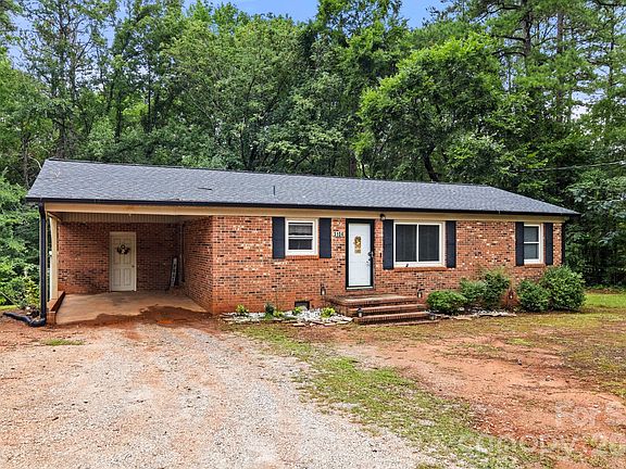 3rd image of 3104 University Dr
