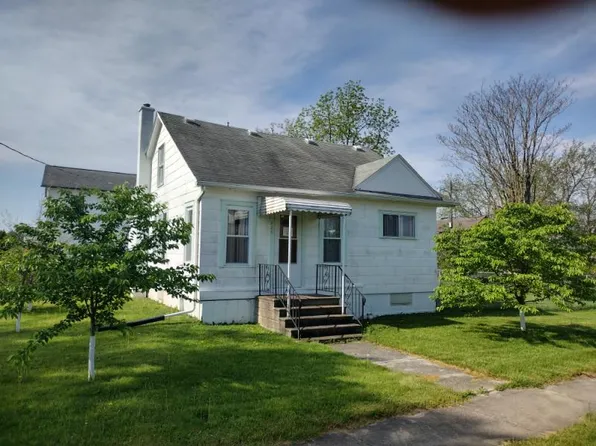 220 33rd St, Bay City, MI 48708