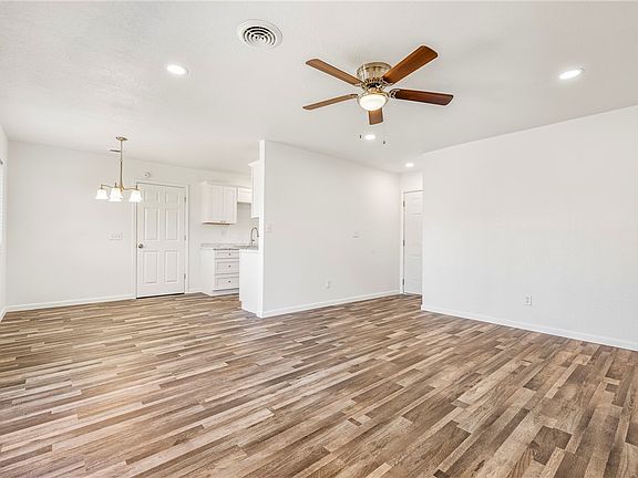 4th image of 908 N 15th St