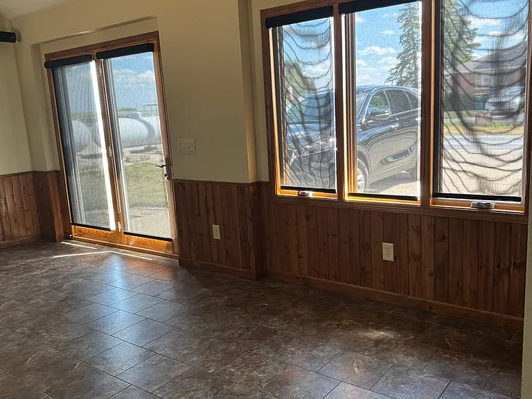 23090 Dixie Hwy — Photo 27