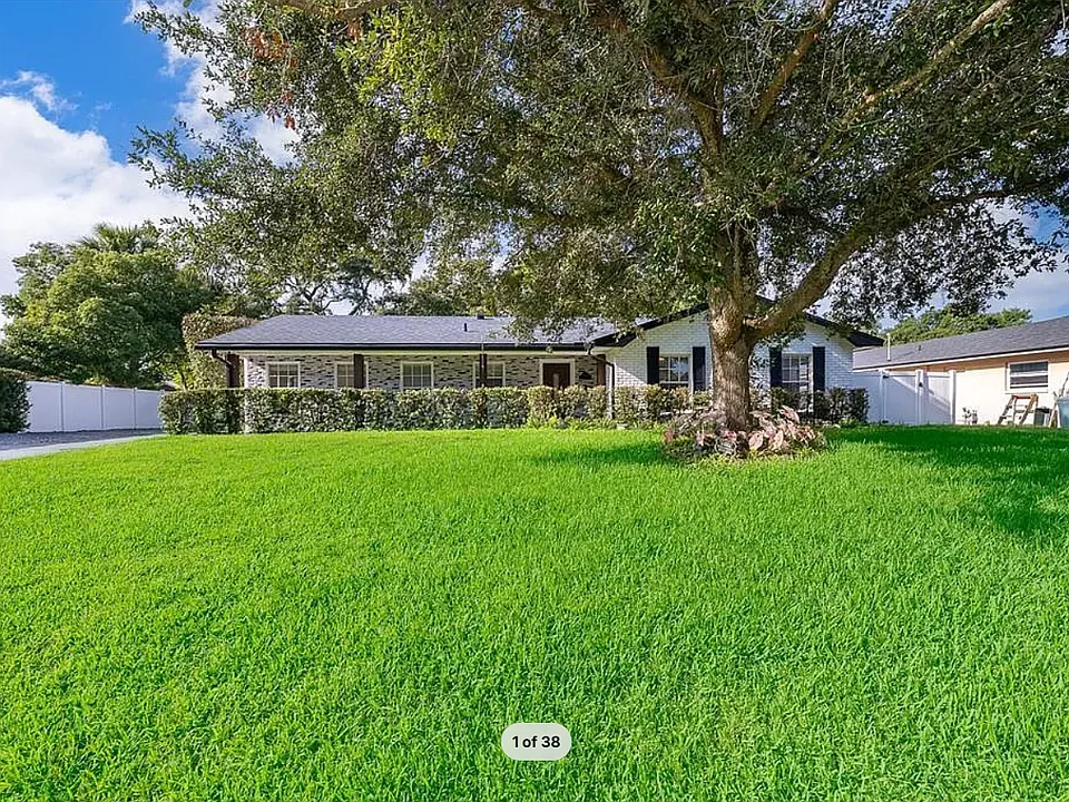 2462 Carolton Rd