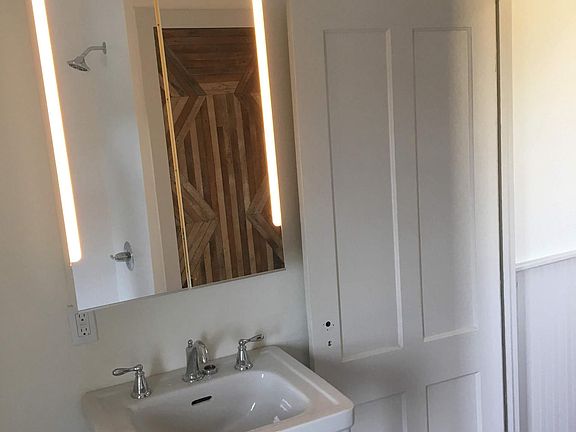 Bathroom (tiled floor, IKEA vanity)