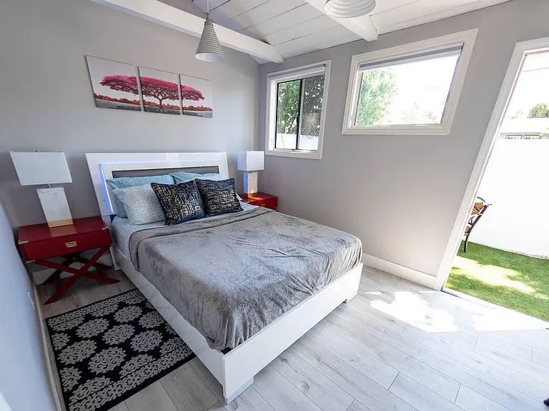 10801 Hartsook St #B — Photo 20