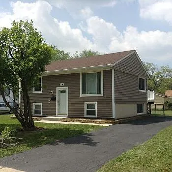 3003 Longfellow Ave photo 1