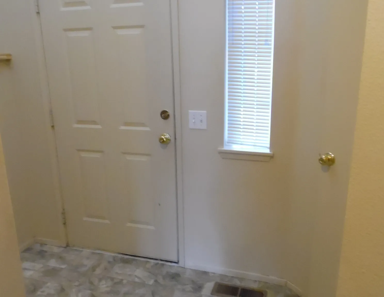 2 bed, 2.5 bath, 1144 sqft, $1,795 — Photo 2