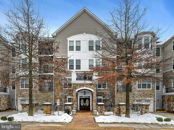 7301 Travertine Dr Unit 301, Baltimore, MD 21209