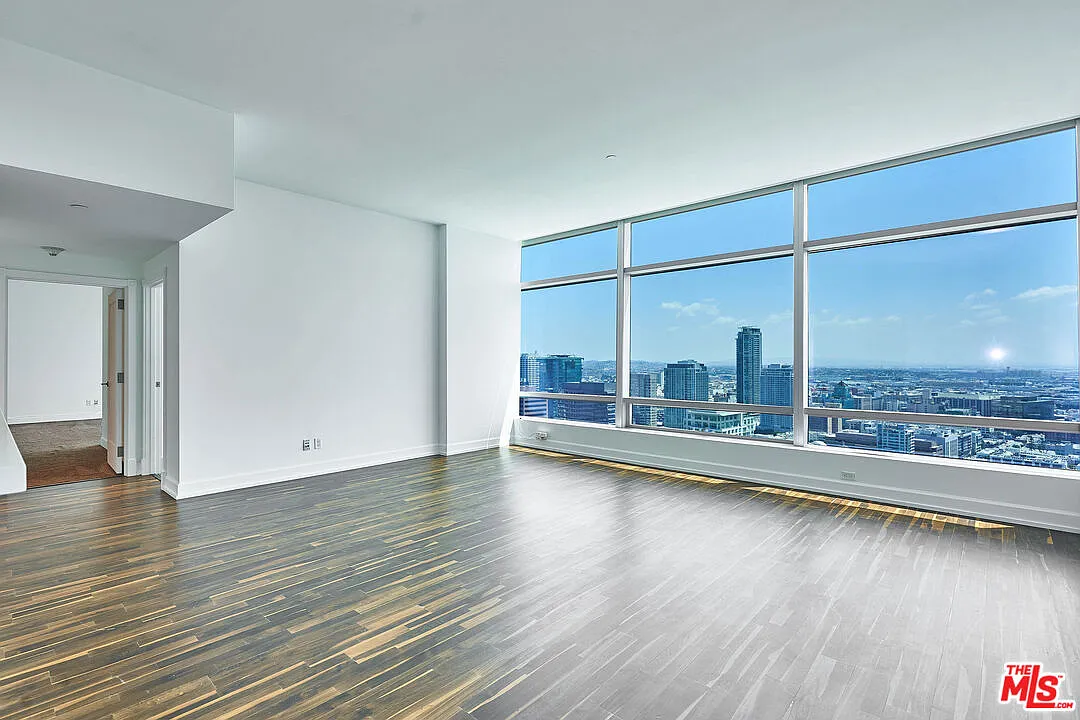 2 bed, 2.0 bath, 1580 sqft, $6,695 — Photo 3