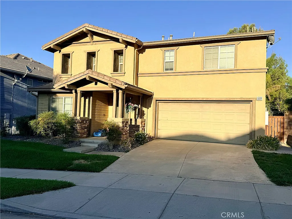 4 bed, 4.5 bath, 2606 sqft, $3,995 — Photo 3