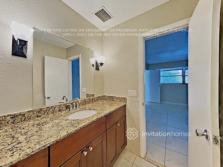 7311 NW 20th St — Photo 9