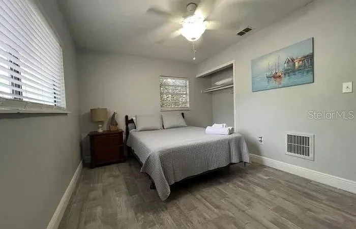 709 W Bayshore Dr — Photo 5