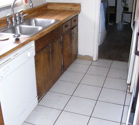 DW Frig and Washer stay