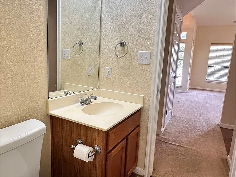 2050 Lisa Ln — Photo 18