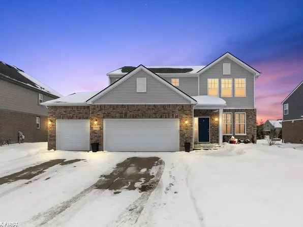 55543 Hogan Dr, Macomb, MI 48042