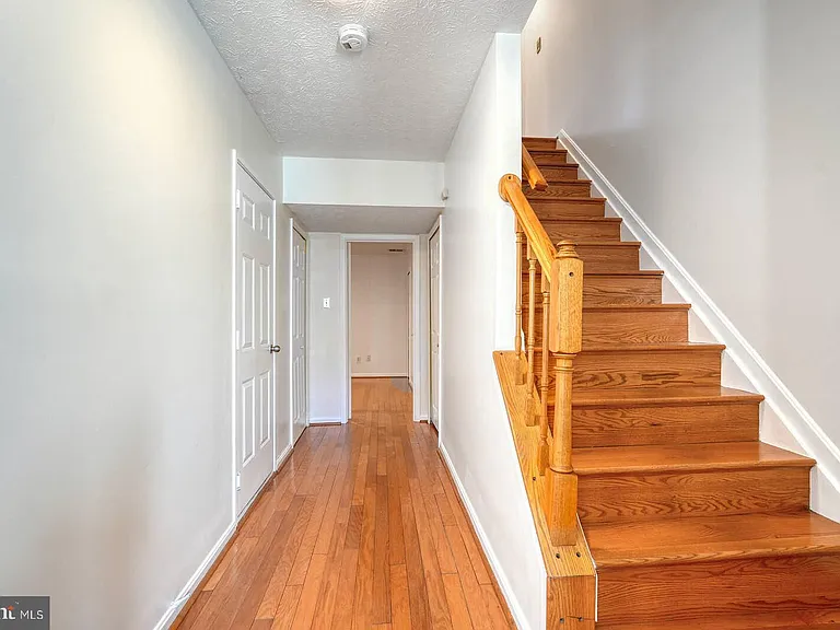 9575 Donnan Castle Ct — Photo 3