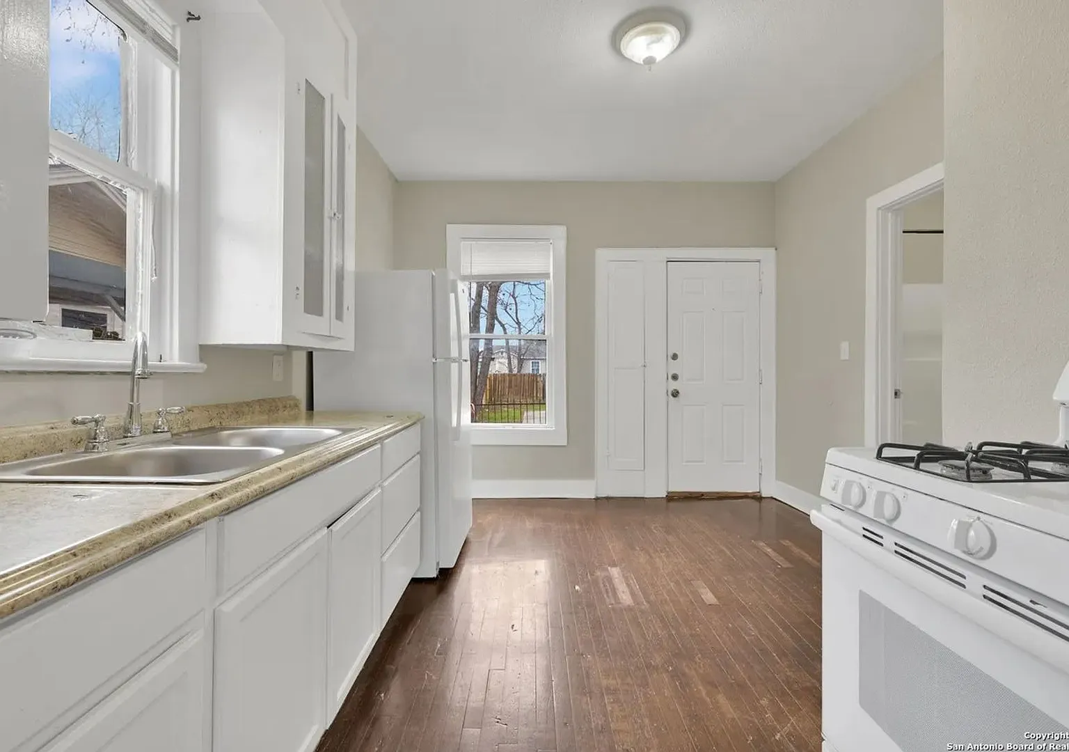 Lovely Studio in Woodlawn Lake — Photo 1