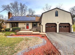 490 Emerald Pl, Stratford, CT 06614