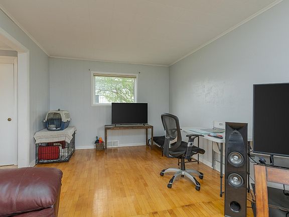 4th image of 712 Forest Pkwy