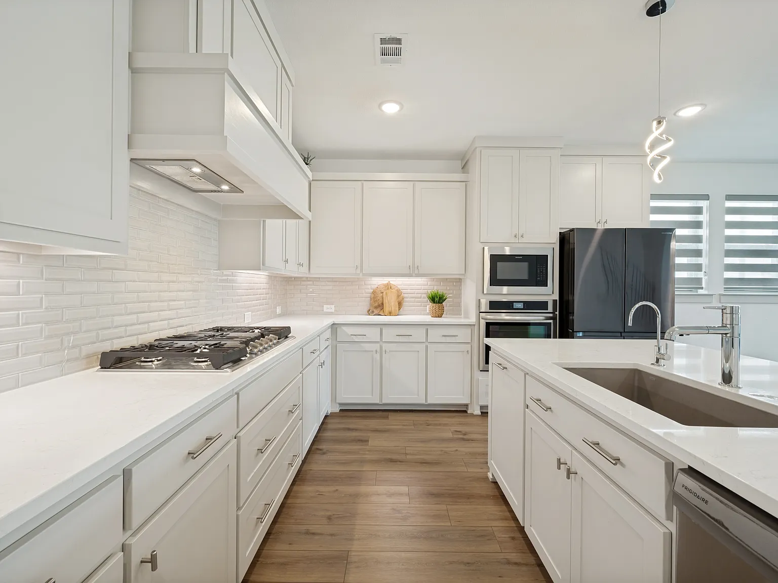 5 bed, 5.5 bath, 3613 sqft, $4,500 — Photo 4