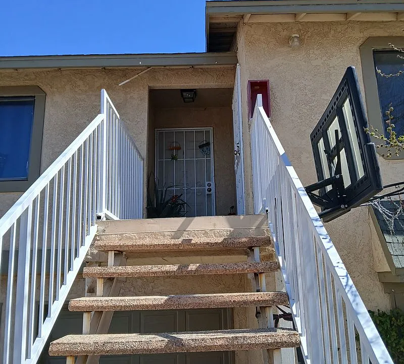 509 E Avenue Q #2