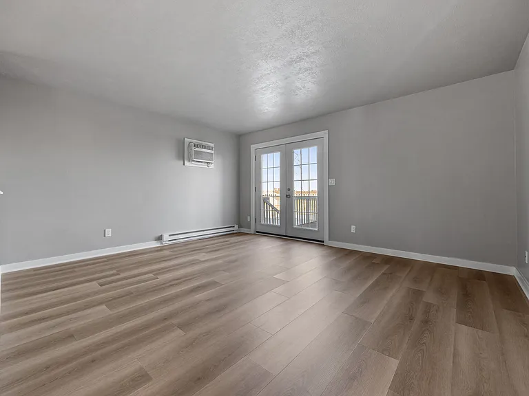 2170 2nd Ave E — Photo 3