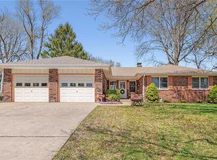 10910 W 70th Ter, Shawnee, KS 66203