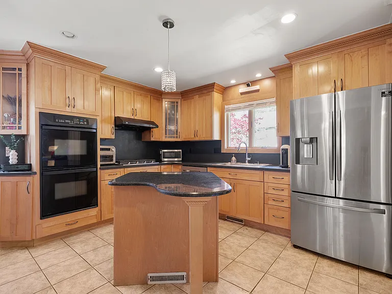 38 Carlson Ct — Photo 14