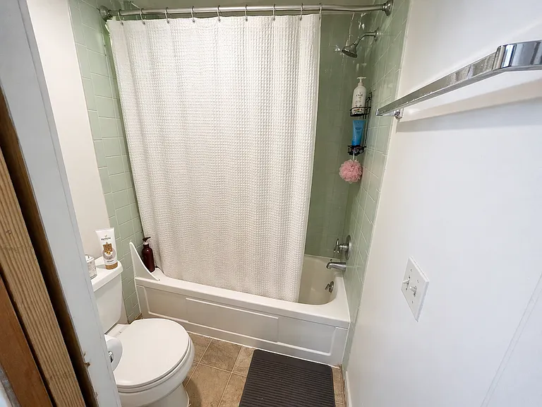 Varsity Management - 515 Walnut — Photo 44