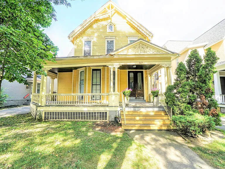 247 Meigs St — Photo 4