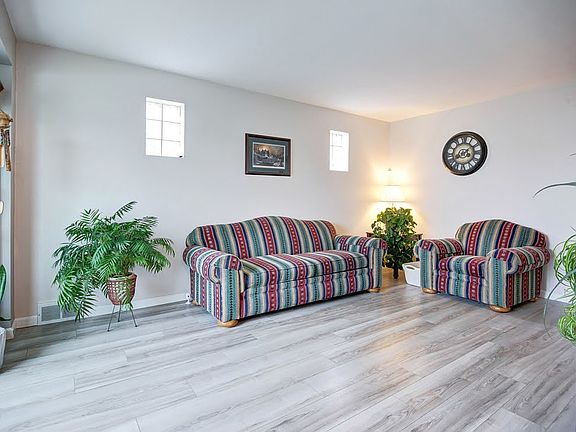 4th image of 4916 Lamb Dr