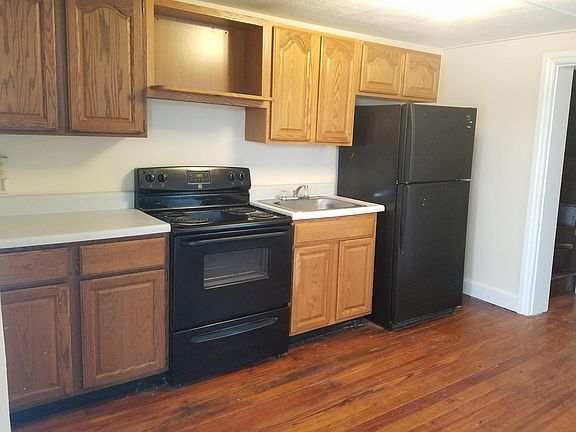 4th image of 559 Salem Ave #2