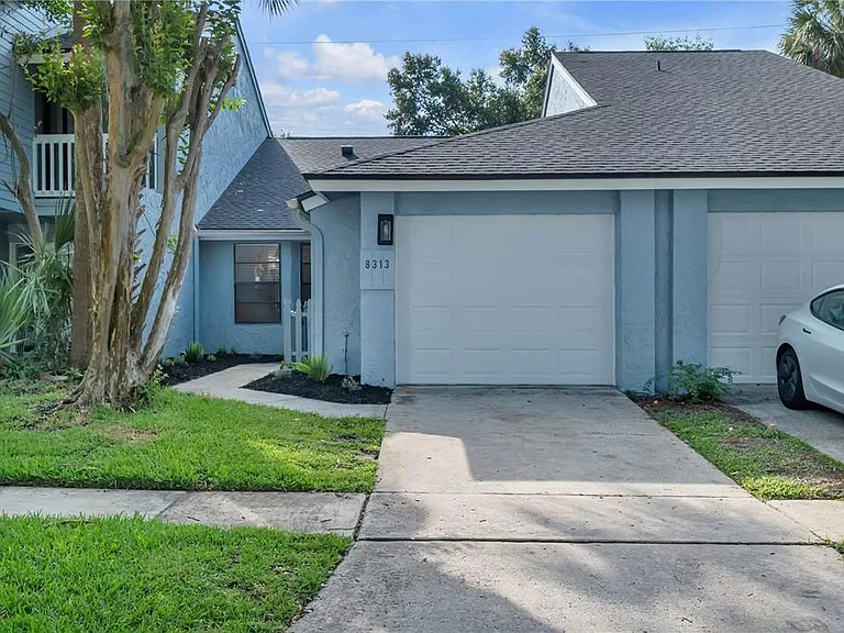 8313 Citrus Chase Dr — Photo 2