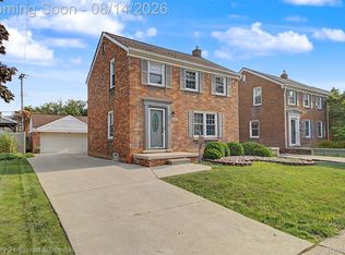 13252 Chestnut St, Southgate, MI 48195