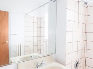 1348 W Foster Ave #1, Chicago, IL 60640