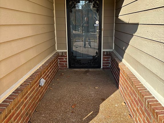 5th image of 7920 Annes Cir