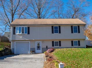 3 Hapgood Rd, Worcester, MA 01605