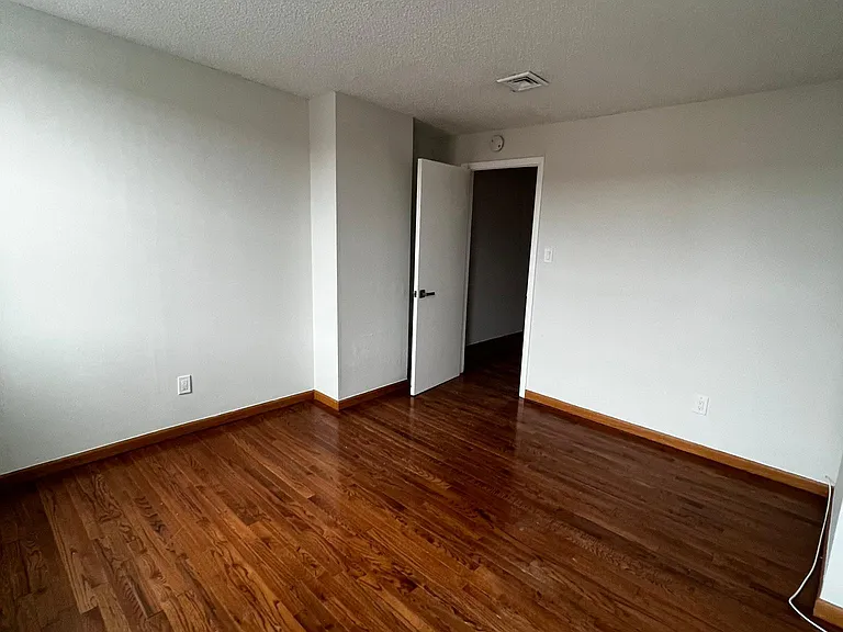2311 S 15th St #2 — Photo 10