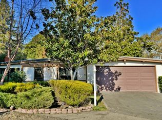 2225 Hillside Ct, Walnut Creek, CA 94597