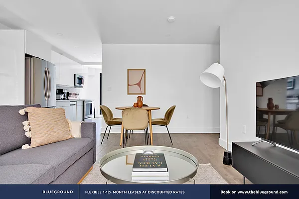 Rented by The Blueground | media 33