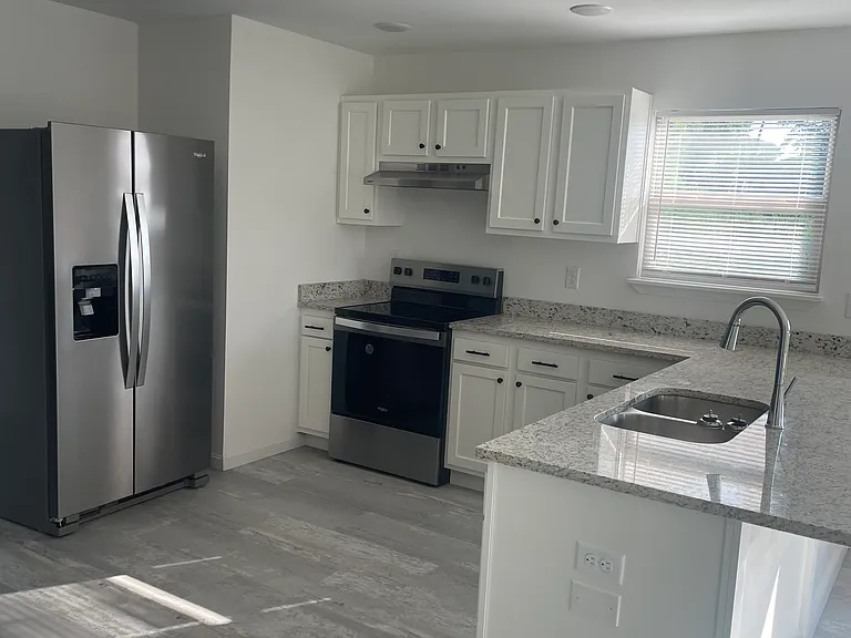 237 Fulkerson Dr #B — Photo 5