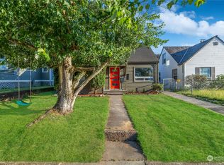 608 6th St SE, Auburn, WA