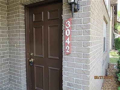 3rd image of 3042 Sir Hamilton Cir #6