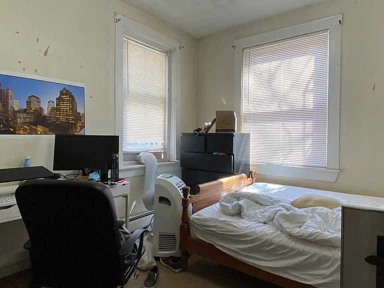 59 Lubec St #4L — Photo 8